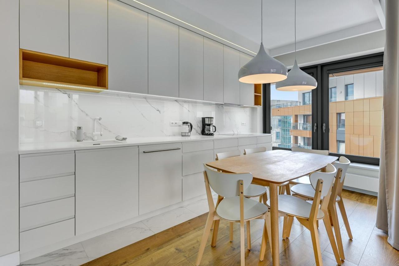 Premium Family & Business Old Town Riverside Apartment With Parking グダニスク エクステリア 写真
