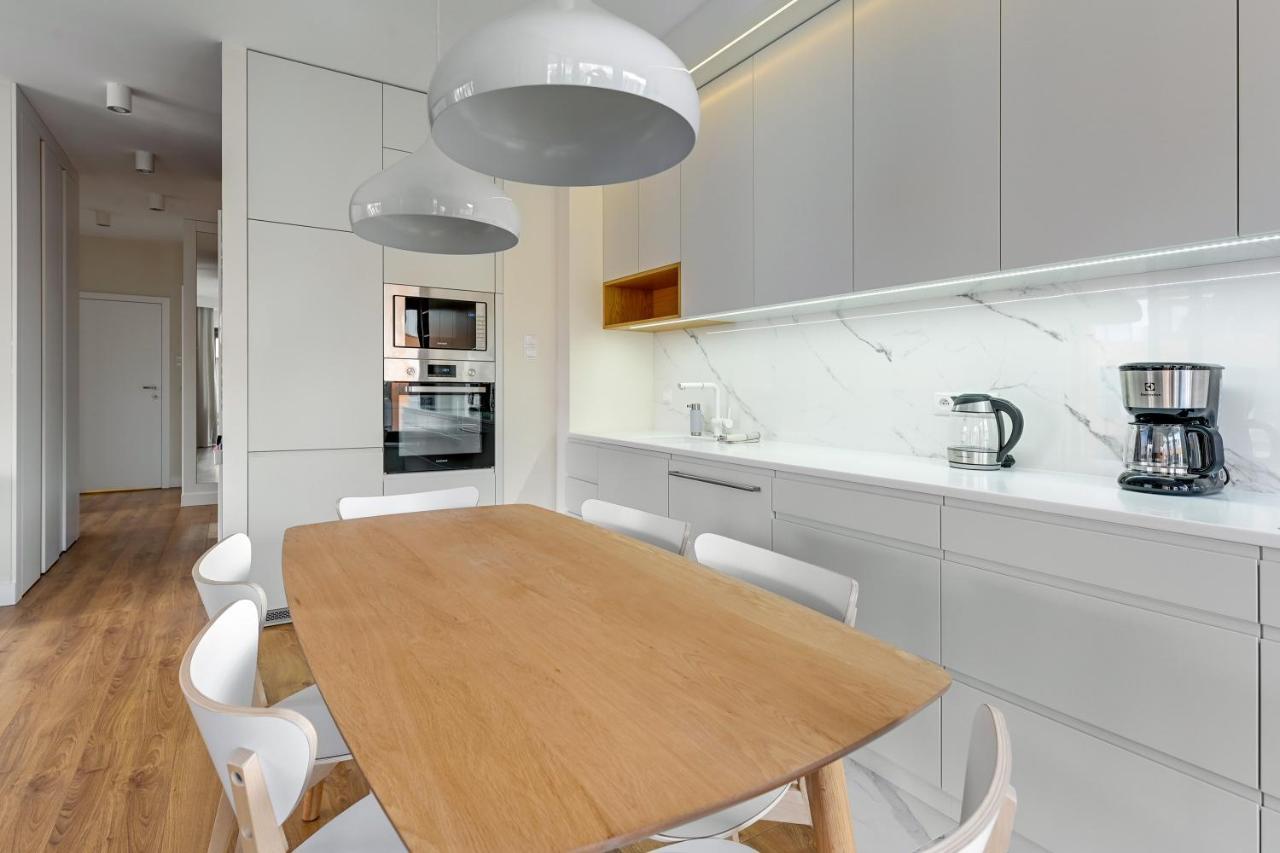 Premium Family & Business Old Town Riverside Apartment With Parking グダニスク エクステリア 写真